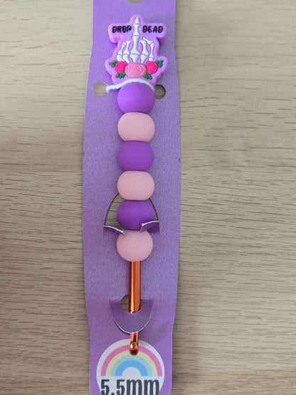 5.5mm Ready Made Silicone Comfort Grip Crochet Hooks (various designs)