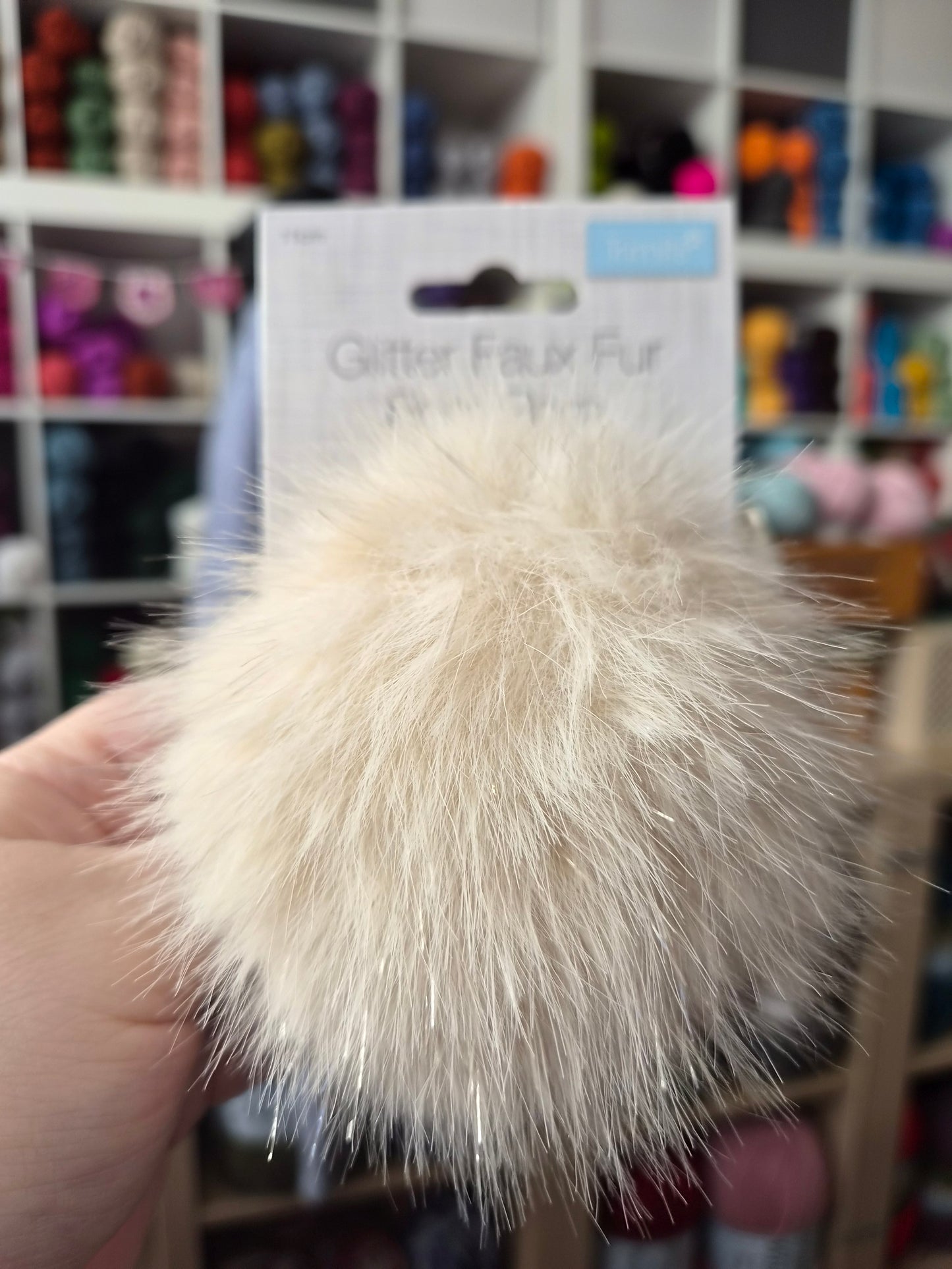 Trimits 11cm Faux Fur Pom Poms – Large Pom Poms for Hats, Scarves & Crafts
