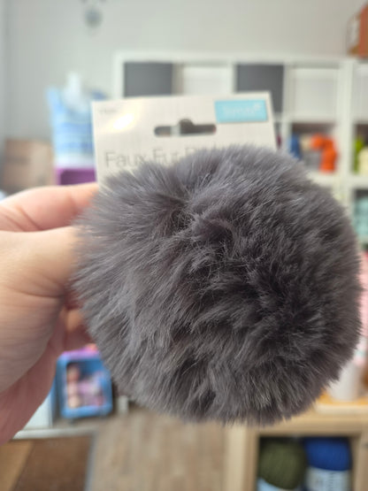 Trimits 11cm Faux Fur Pom Poms – Large Pom Poms for Hats, Scarves & Crafts
