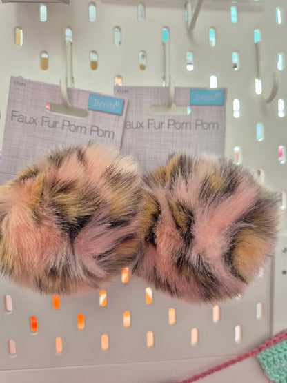 Trimits 11cm Faux Fur Pom Poms – Large Pom Poms for Hats, Scarves & Crafts
