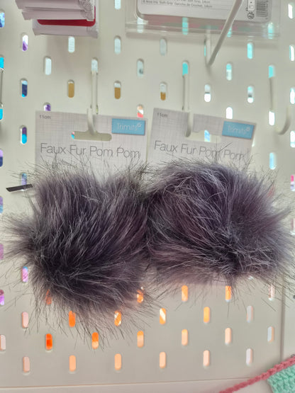 Trimits 11cm Faux Fur Pom Poms – Large Pom Poms for Hats, Scarves & Crafts