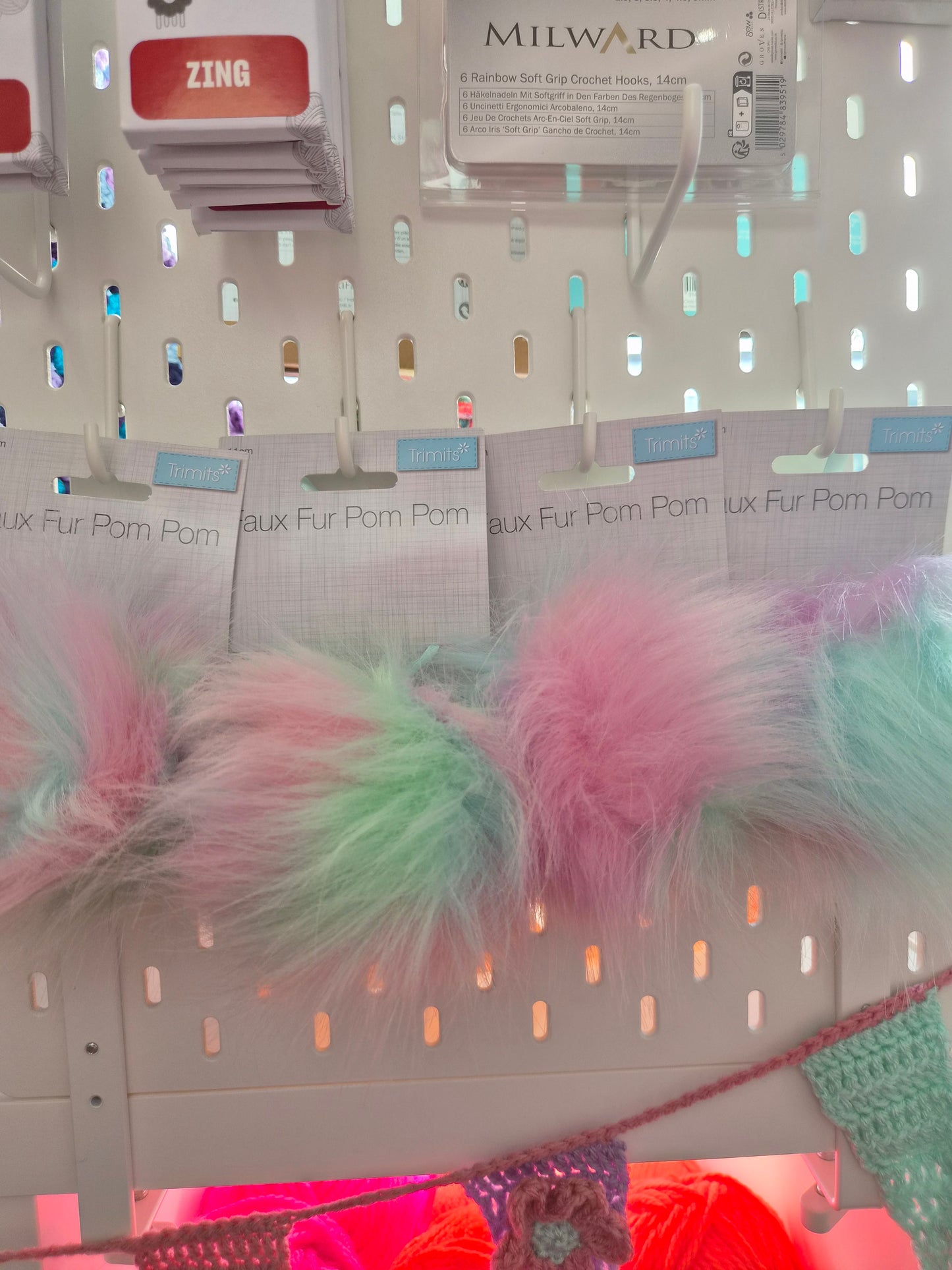 Trimits 11cm Faux Fur Pom Poms – Large Pom Poms for Hats, Scarves & Crafts