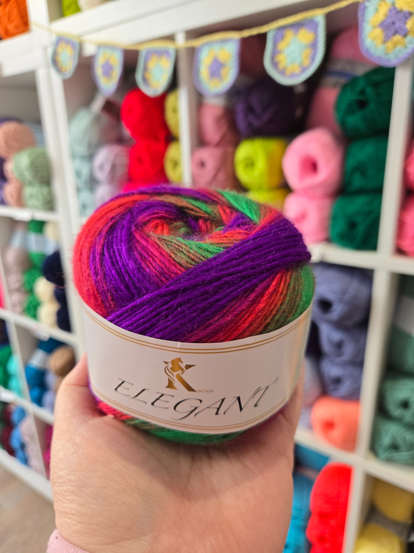 Knitco Elegant DK 150g Yarn Cake