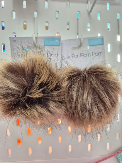 Trimits 11cm Faux Fur Pom Poms – Large Pom Poms for Hats, Scarves & Crafts