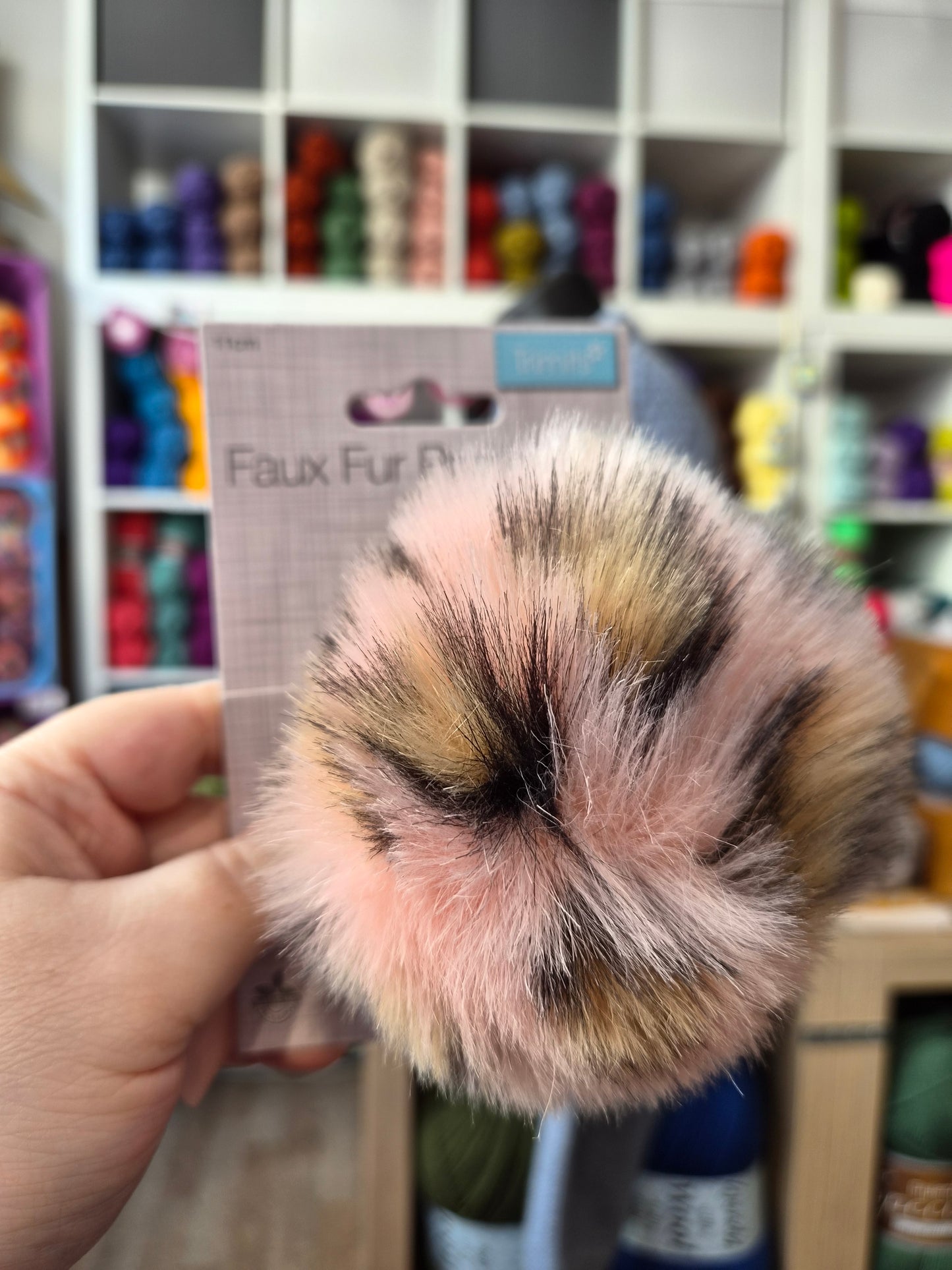 Trimits 11cm Faux Fur Pom Poms – Large Pom Poms for Hats, Scarves & Crafts