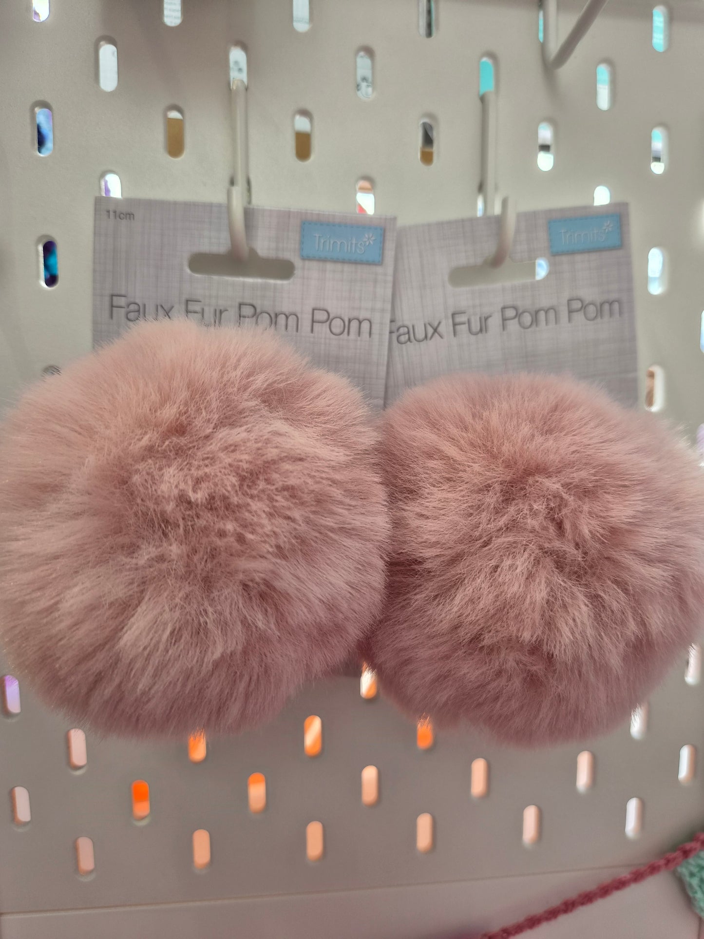 Trimits 11cm Faux Fur Pom Poms – Large Pom Poms for Hats, Scarves & Crafts