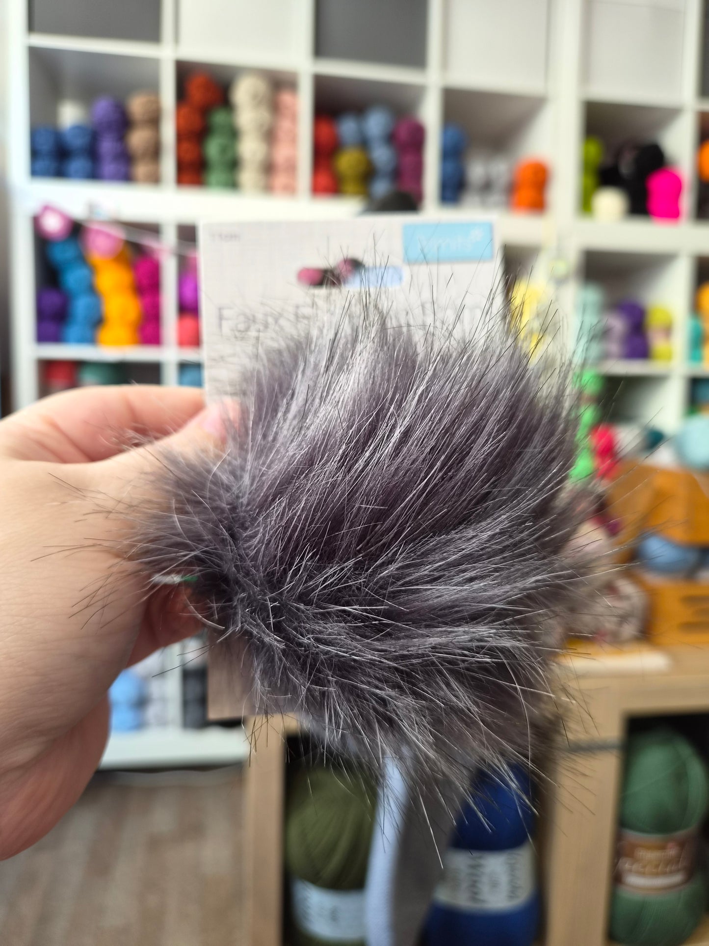 Trimits 11cm Faux Fur Pom Poms – Large Pom Poms for Hats, Scarves & Crafts