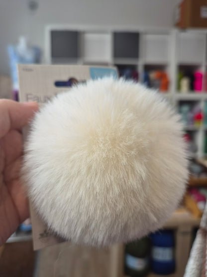 Trimits 11cm Faux Fur Pom Poms – Large Pom Poms for Hats, Scarves & Crafts