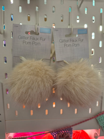 Trimits 11cm Faux Fur Pom Poms – Large Pom Poms for Hats, Scarves & Crafts