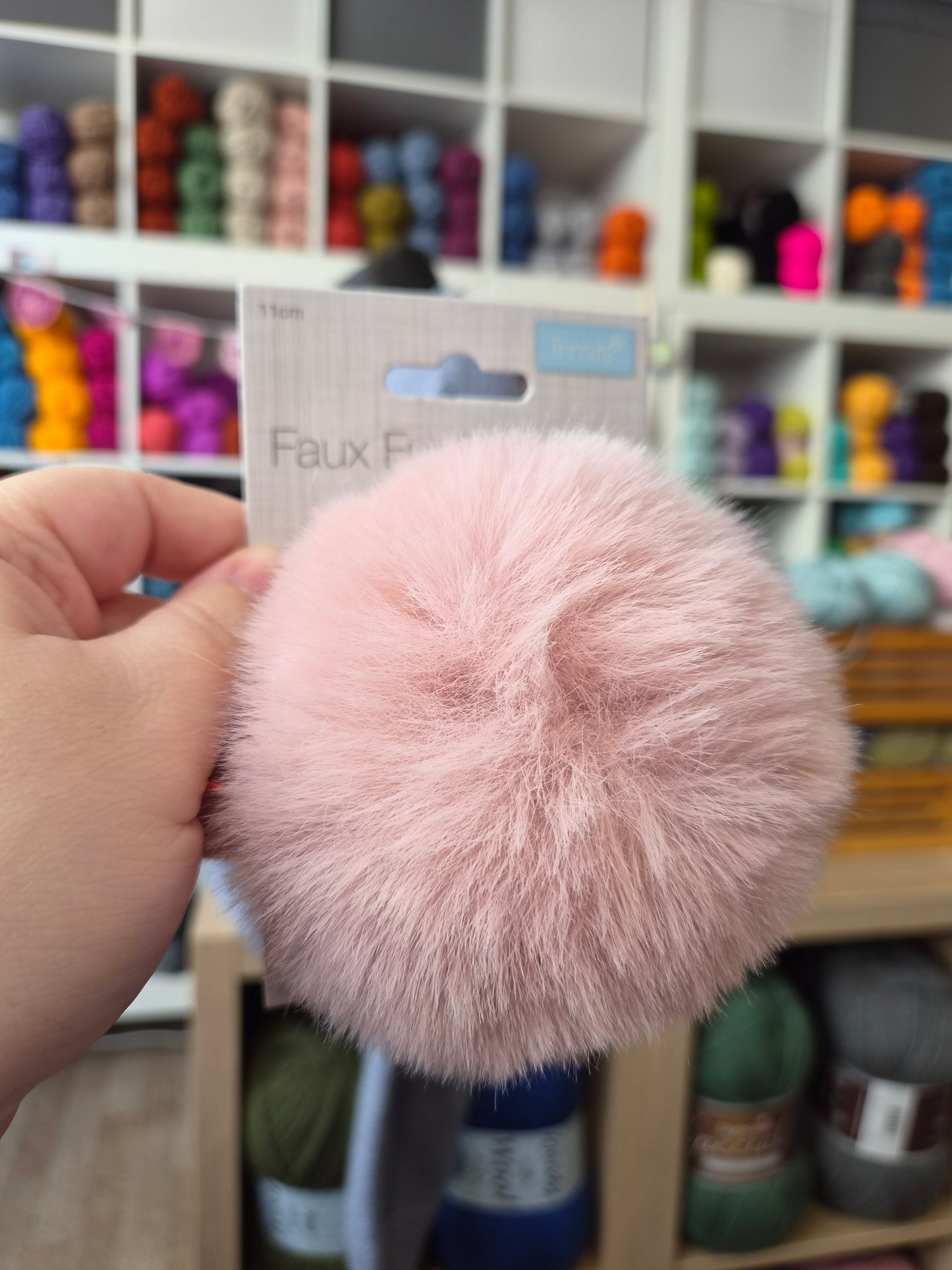Trimits 11cm Faux Fur Pom Poms – Large Pom Poms for Hats, Scarves & Crafts